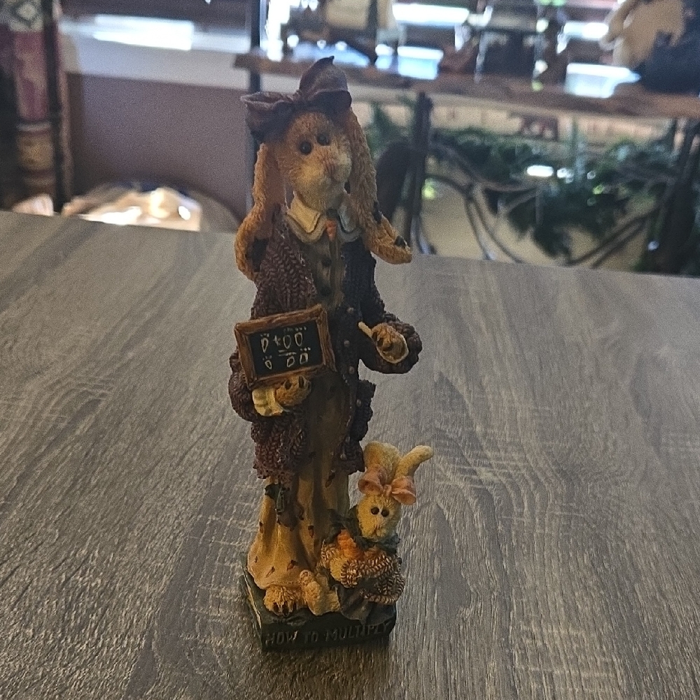 Boyds Bears Brown and Tan Holiday Figurine